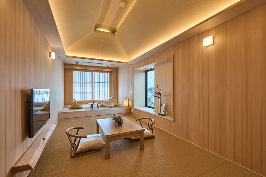 Japanese-style modern room with a small separate Japanese-style room Komoriku